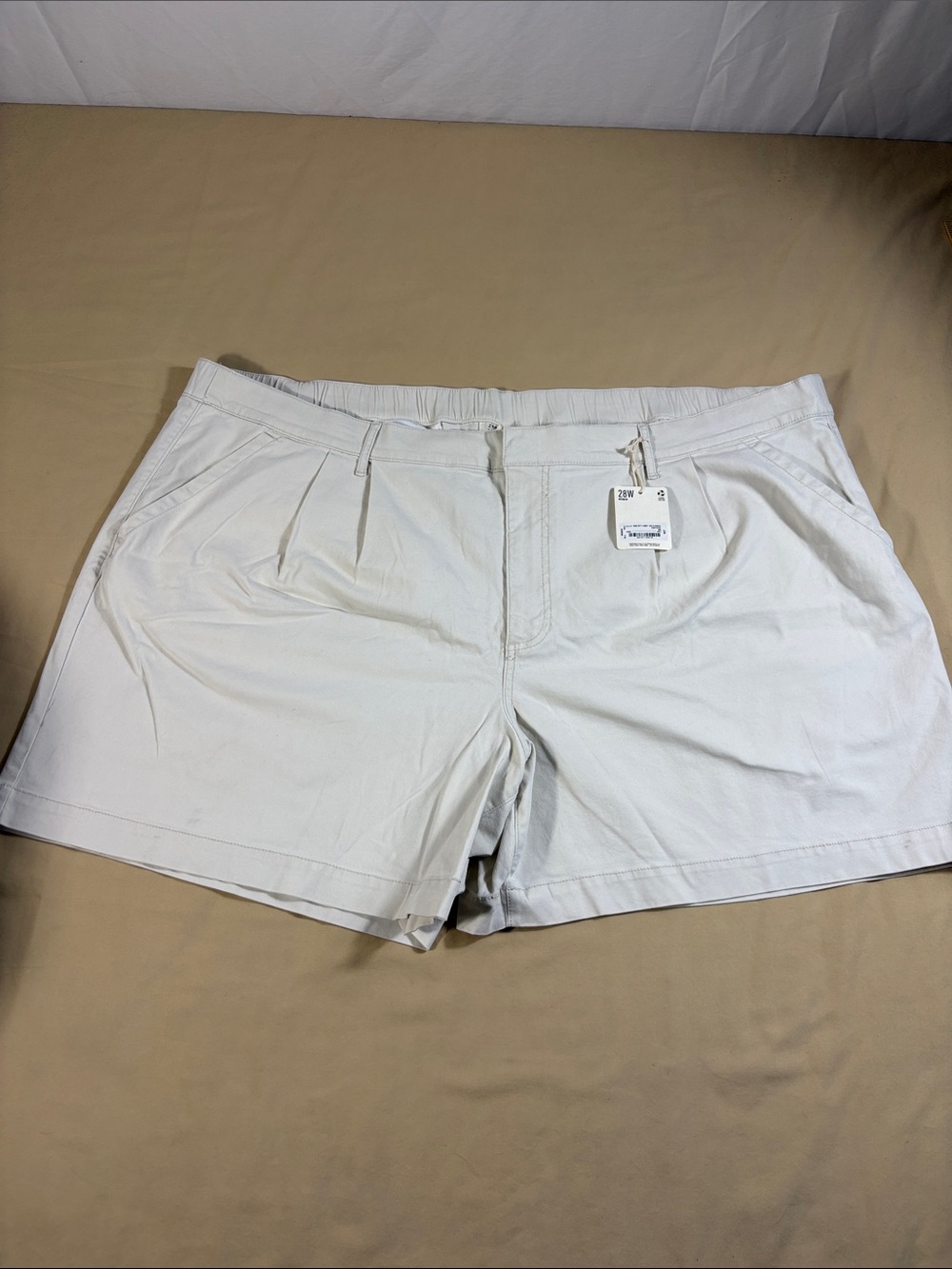 ana a new approach 28W Birch Beige High Rise Elastic Waist Pleated Shorts NWT